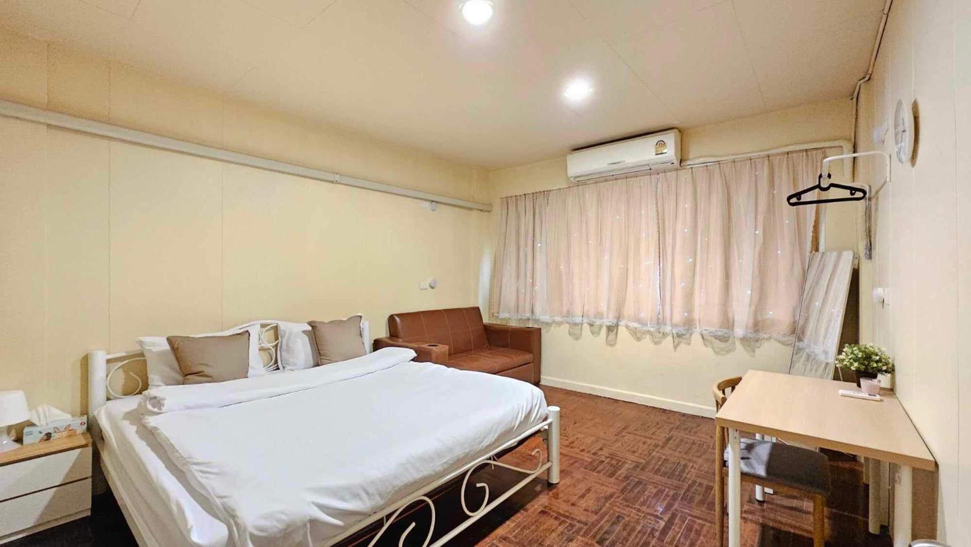 W District Guesthouse กรุงเทพมหานคร ภายนอก รูปภาพ